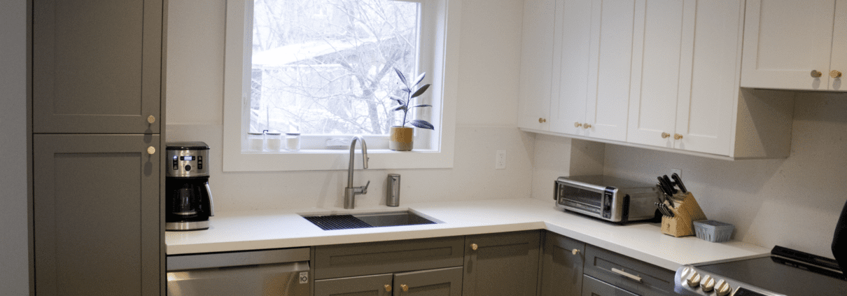 Toronto kitchen renovation, white countertops