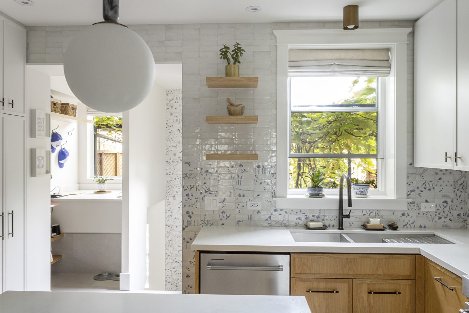 Corso Italia, Toronto First-floor home renovation, kitchen